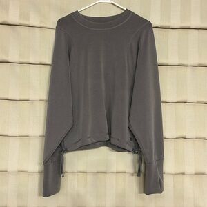 Sweaty Betty
Sand Wash Crew Neck Sweatshirt
Washed but only worn once.